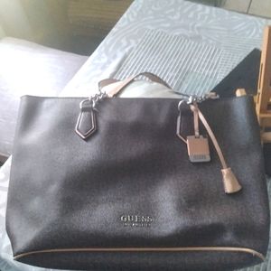 GUESS SHOULDER BAG
